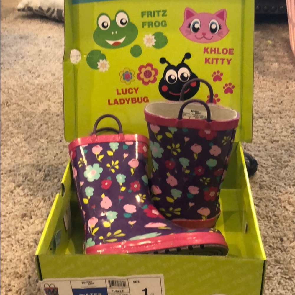 Kids sz 1 waterproof rain boots